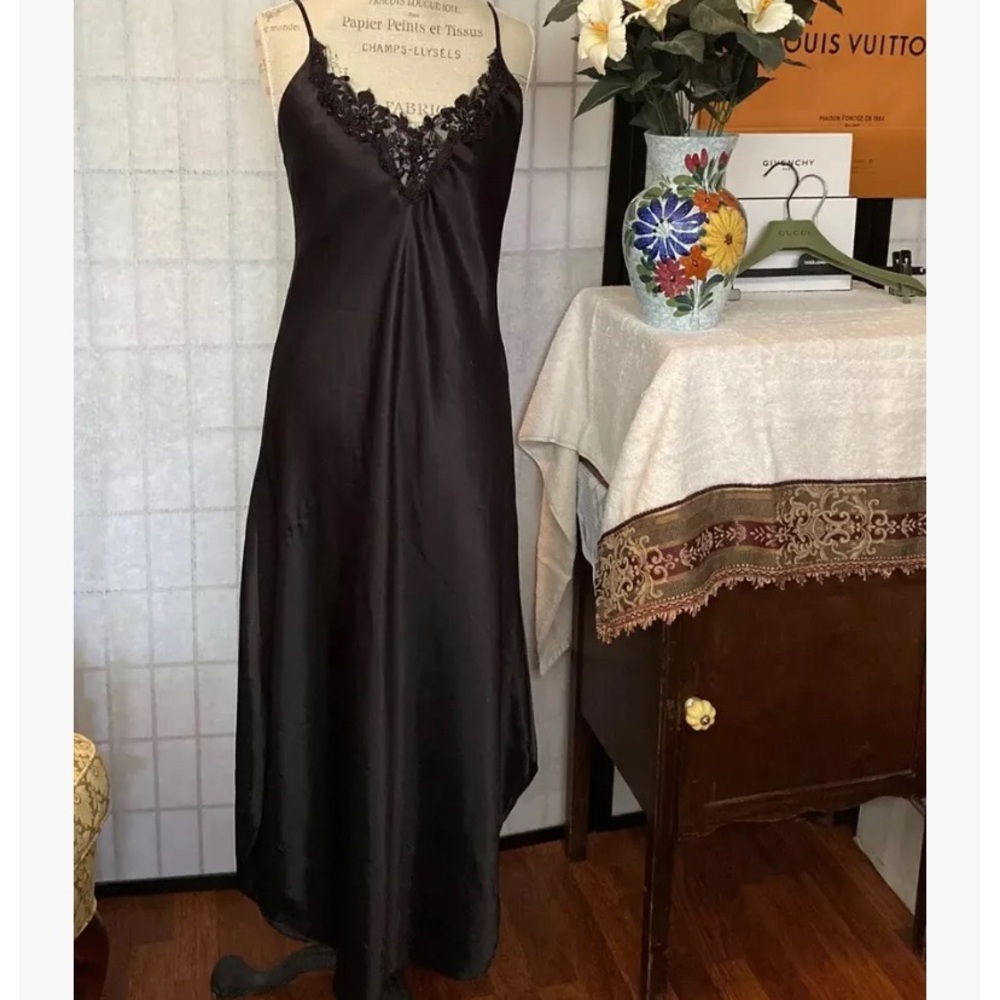 Frederick’s of Hollywood VTG 70/80’s Sexy Fluid Beaded Black Gown